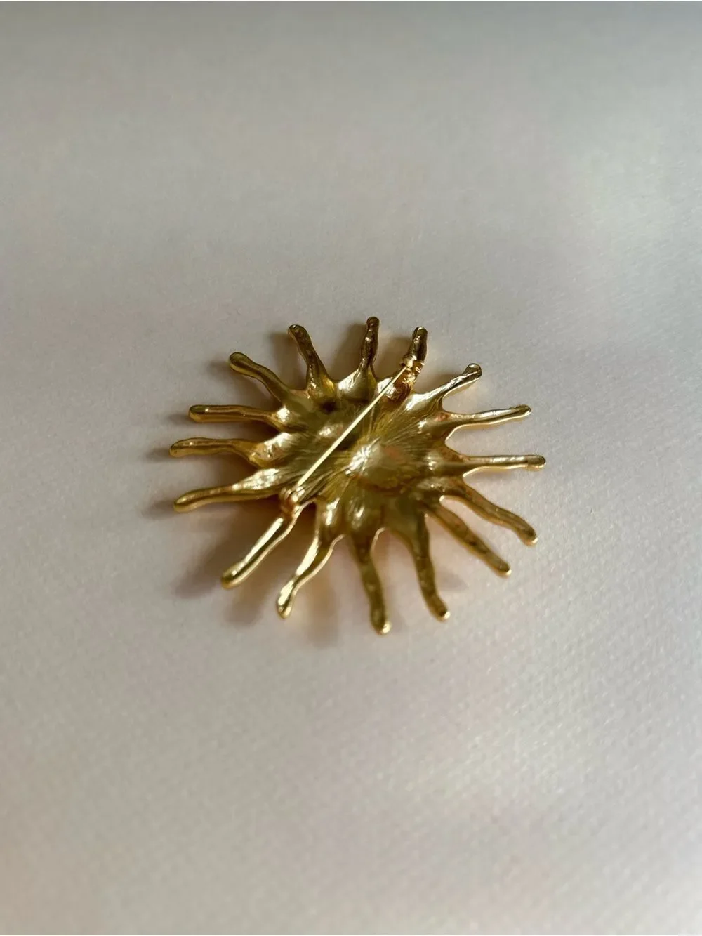 Gold Sunburst Brooch S1409